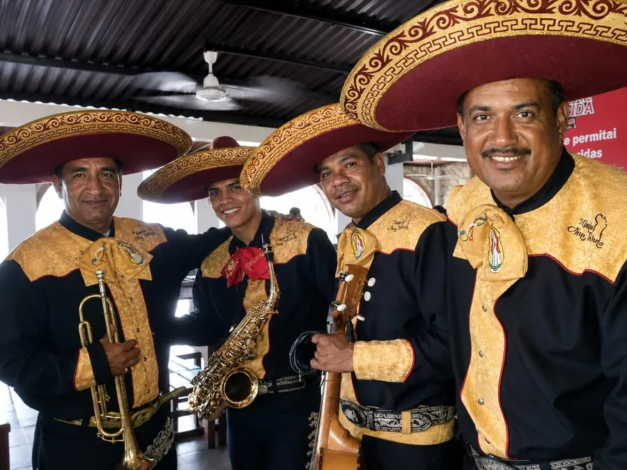 Mariachis en vivo para una sorpresa en Santiago